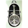 Image 1 : Tire pressure gauge