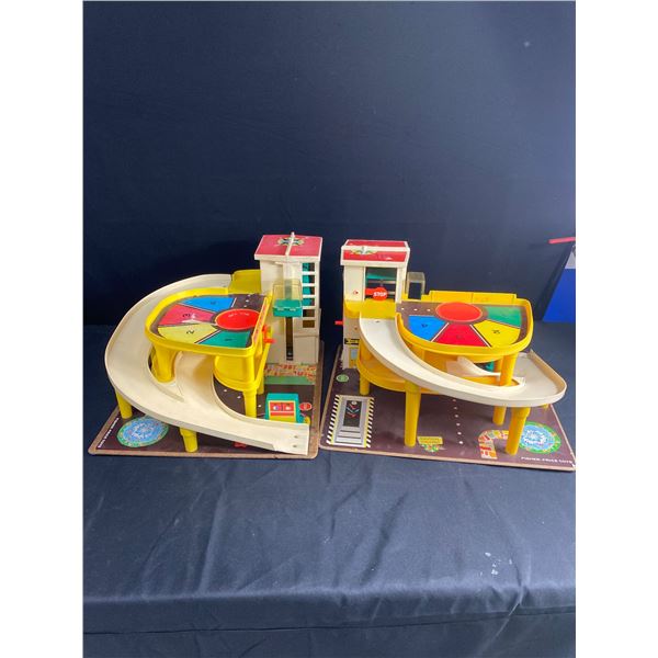 GARAGE FISHER PRICE 930 VINTAGE EN BOITE AVEC LES GARAGE FISHER PRICE 930 VINTAGE EN BOITE AVEC LES