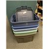 Image 1 : 5 Nice Rubbermaid Storage Bins w/Lids