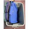 Image 2 : 5 Nice Rubbermaid Storage Bins w/Lids