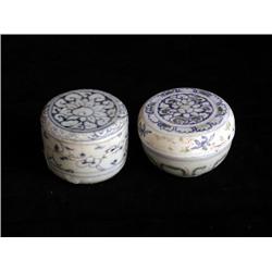CYLINDRICAL LG UNDERGLAZE BLUE & WHITE BOX, FLORAL
