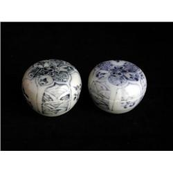 LG UNDERGLAZED BLUE & WHITE BOXES, FLORAL