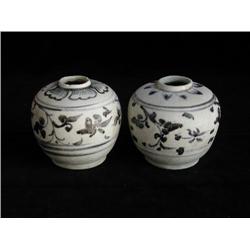 MED UNDERGLAZED BLUE & WHITE JARLETS, FLORAL