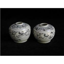 MED UNDERGLAZED BLUE & WHITE JARLETS, FLORAL