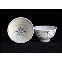 MED UNDERGLAZED BLUE & WHITE BOWLS, FLORAL