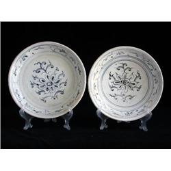 MED UNDERGLAZED BLUE & WHITE DISHES, FLORAL