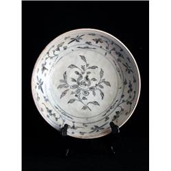 LG UNDERGLAZED BLUE & WHITE DISH, FLORAL