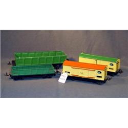 LOT 4 REPAINTED LIONEL TRAIN CARS