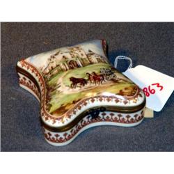 FRENCH PORCELAIN COACHING SCENE DECORATED BOX