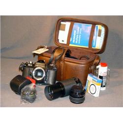 PENTAX ESII 35 MM CAMERA IN CASE W/ LENSES