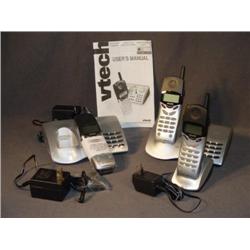 TRAY LOT 2 VTECH MULTI-HANDSET CORDLESS PHONE