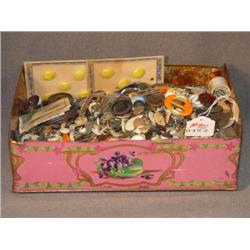 BX LOT BUTTONS & FOREIGN BILLS