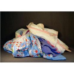 BOX LOT WITH BEDSPREAD AND BABY QUILTS