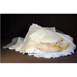 BX LOT TABLE LINENS INCL OPEN WORK