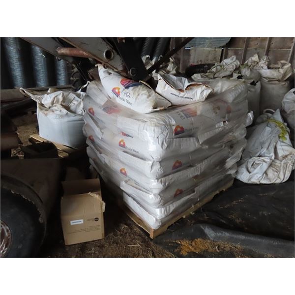 Pallet of (40) 50 LBS Bags of Praire Wave Flax