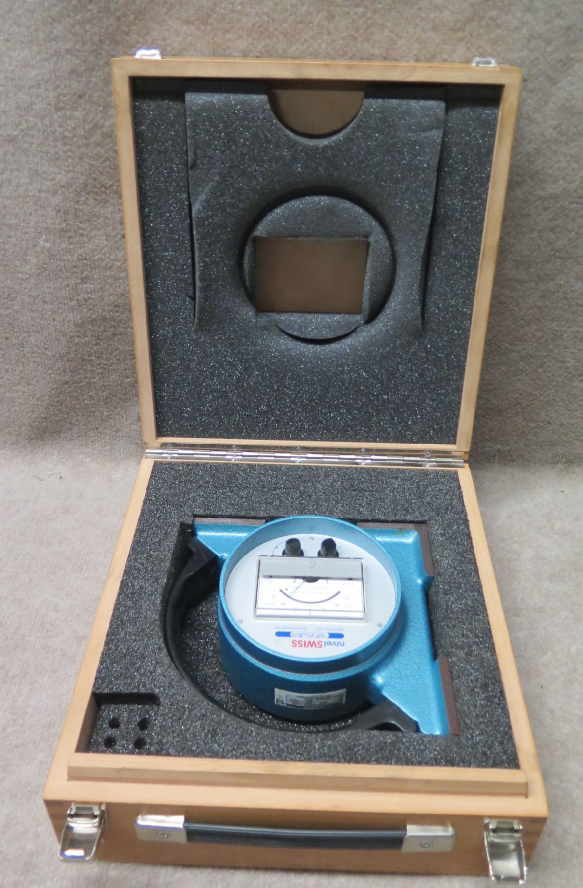 Wyler Instruments Wyler nivelSWISS CH-8405 Electronic Inclinometer Measuring System in Case