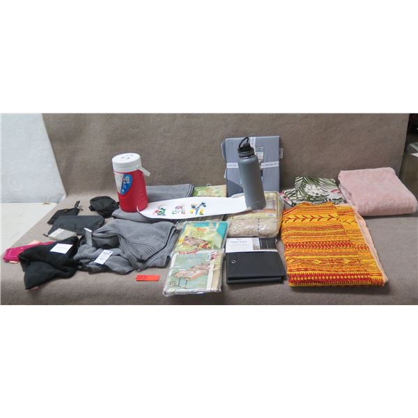 Multiple Tropical Print Table Cloths, Thermo Flasks, Bath Towels, etc