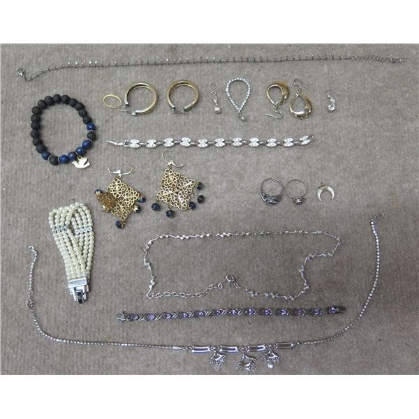 Misc Costume Jewelry: Beaded Bracelets, Necklaces, Rings, Earrings, etc