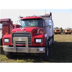 2000 MACK RD688S QUAD AXLE DUMP