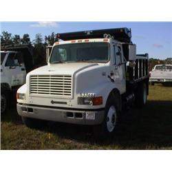 1996 INTERNATIONAL 4900 SINGLE AXLE DUMP