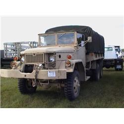 1967 MILITARY 2 1/2 TON 6X6 T/A FLATBED TRUCK S/N 530912