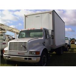 1990 INTERNATIONAL 4600 VAN TRUCK