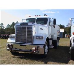 1988 FREIGHTLINER FLD 120 T/A WATER TRUCK