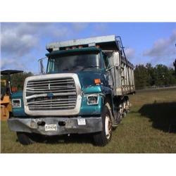 1997 FORD L9000 TRI-AXLE DUMP