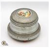Image 1 : ANTIQUE MUSICAL POWDER BOX, WORKS