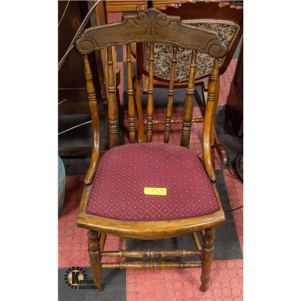 ANTIQUE DINING CHAIR