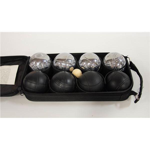 BOCCE SET IN A SOFT CASE