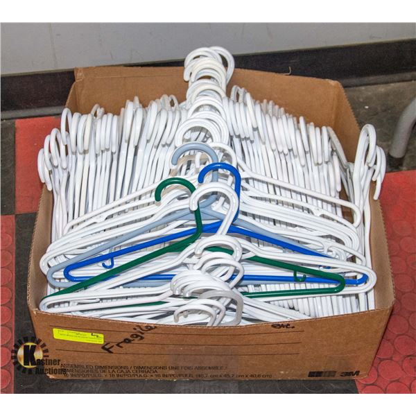 BOX WITH 120 PLASTIC HANGERS