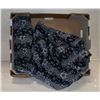 Image 1 : 15 METERS NAVY FLORAL SARONG SHEER FABRIC