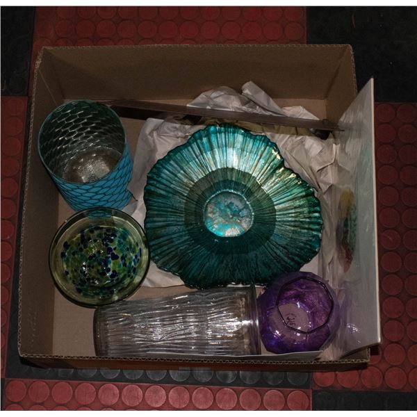 BOX OF ARTGLASS, DECORATIVE GLASS AND