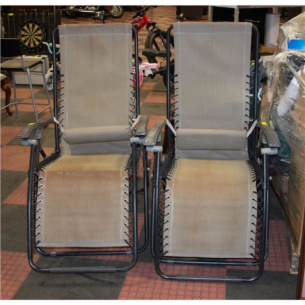 2 FOLDING CHAIR/LOUNGERS