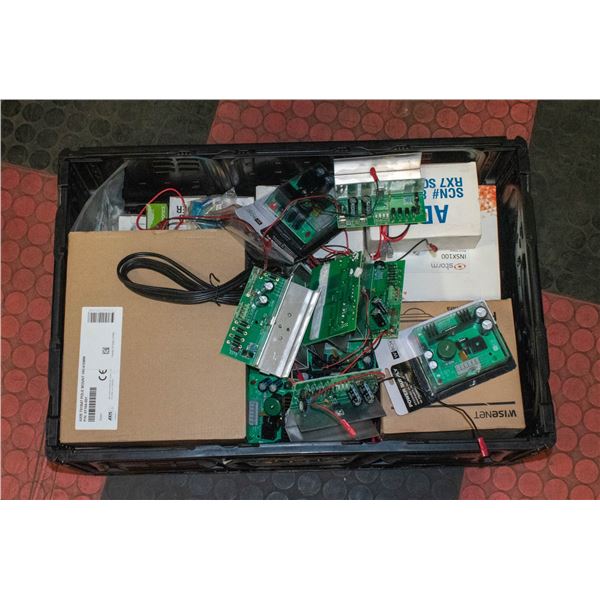 FLAT OF ASSORTED NEW ELECTRONICS INCLUDING