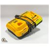Image 1 : DEWALT COMBINATION CHARGER 12V TO 20 V &