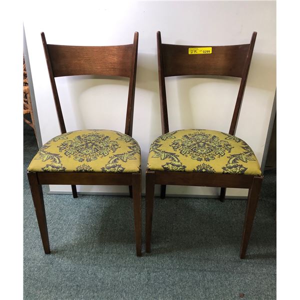 Pair of walnut dainty dining chairs