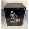 Image 2 : STAR WARS - Mandalorian & the Child - 1/7 Scale Pre-painted Model , new in box