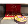 Image 1 : Lot of cased glasses w/gold bottom, gold plated spoons, colourful tea set & spoons