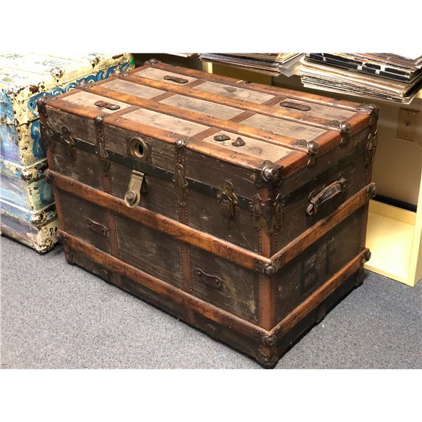 Large empty steamer trunk (brown)