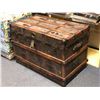 Image 1 : Large empty steamer trunk (brown)