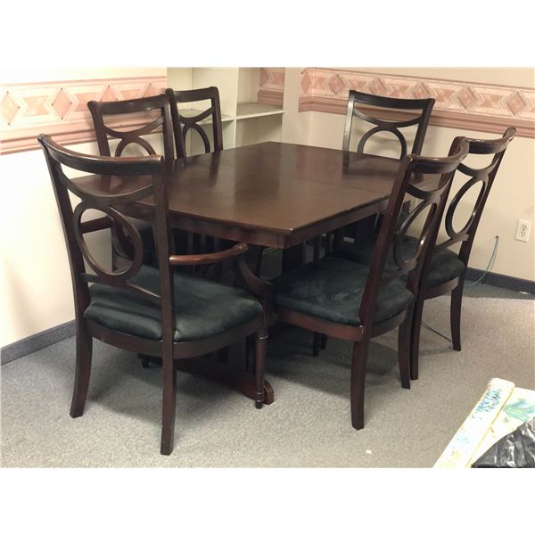 Large dining table w/6 chairs 60in W 40in D w/18in leaf