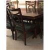 Image 2 : Large dining table w/6 chairs 60in W 40in D w/18in leaf