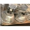 Image 1 : PALLET - KEENE-WIDELITE industrial light fixtures  -  8 pieces (not tested, as is)