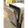 Image 2 : WHIRLPOOL Gold Series dishwasher - model WDT790SAYM0 (not tested, as is)