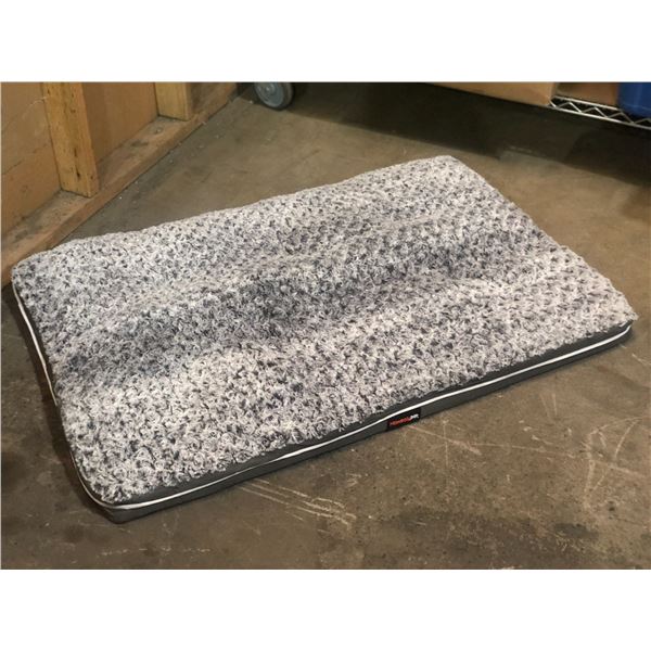 NEW - Group of 2 HASAIYPET Dog Beds - approx. 42" x 28" (1 out of the box)
