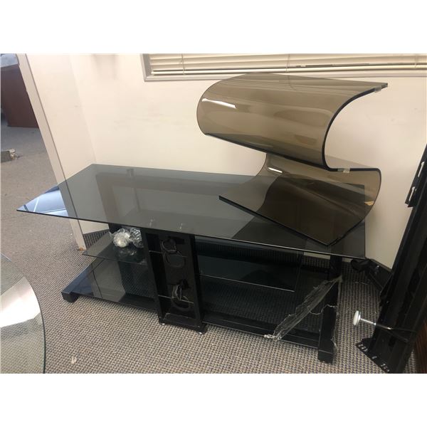 Glass TV table/stand w/ decorative glass piece (TV table approx 52"x20"x20")