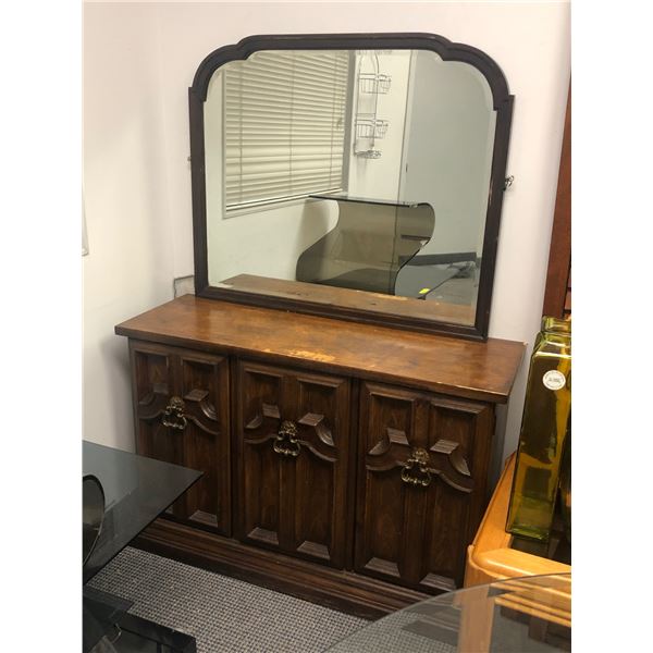 3 door dressing table w/ mirror (w/ mirror approx 42"x14 1/2"x 59")