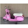 Image 1 : Kid's Vespa Pink - OPEN BOX